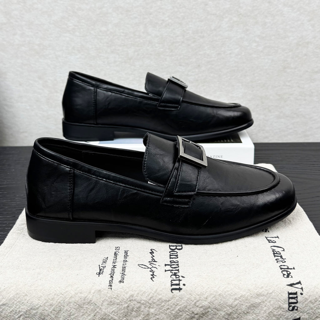 Leder-Slipper mit Metallschnalle