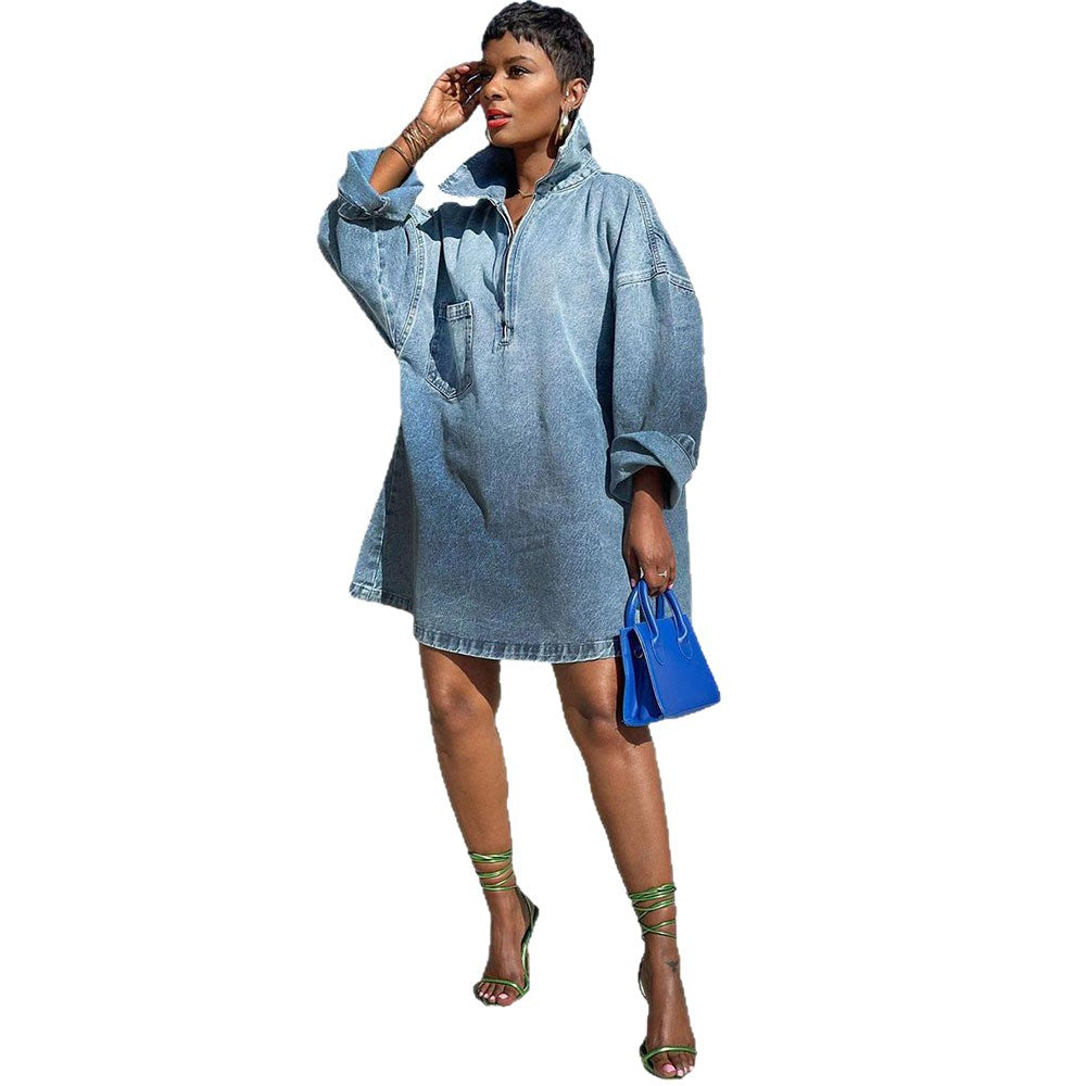 Denim-Rock mit Ombre-Ärmeln