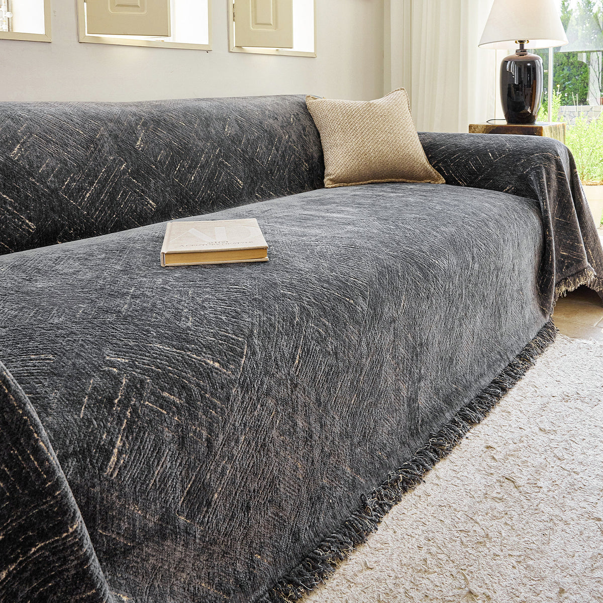 Gestreifter Sofaüberwurf aus Chenille – Bild 4 | LuxeStyle