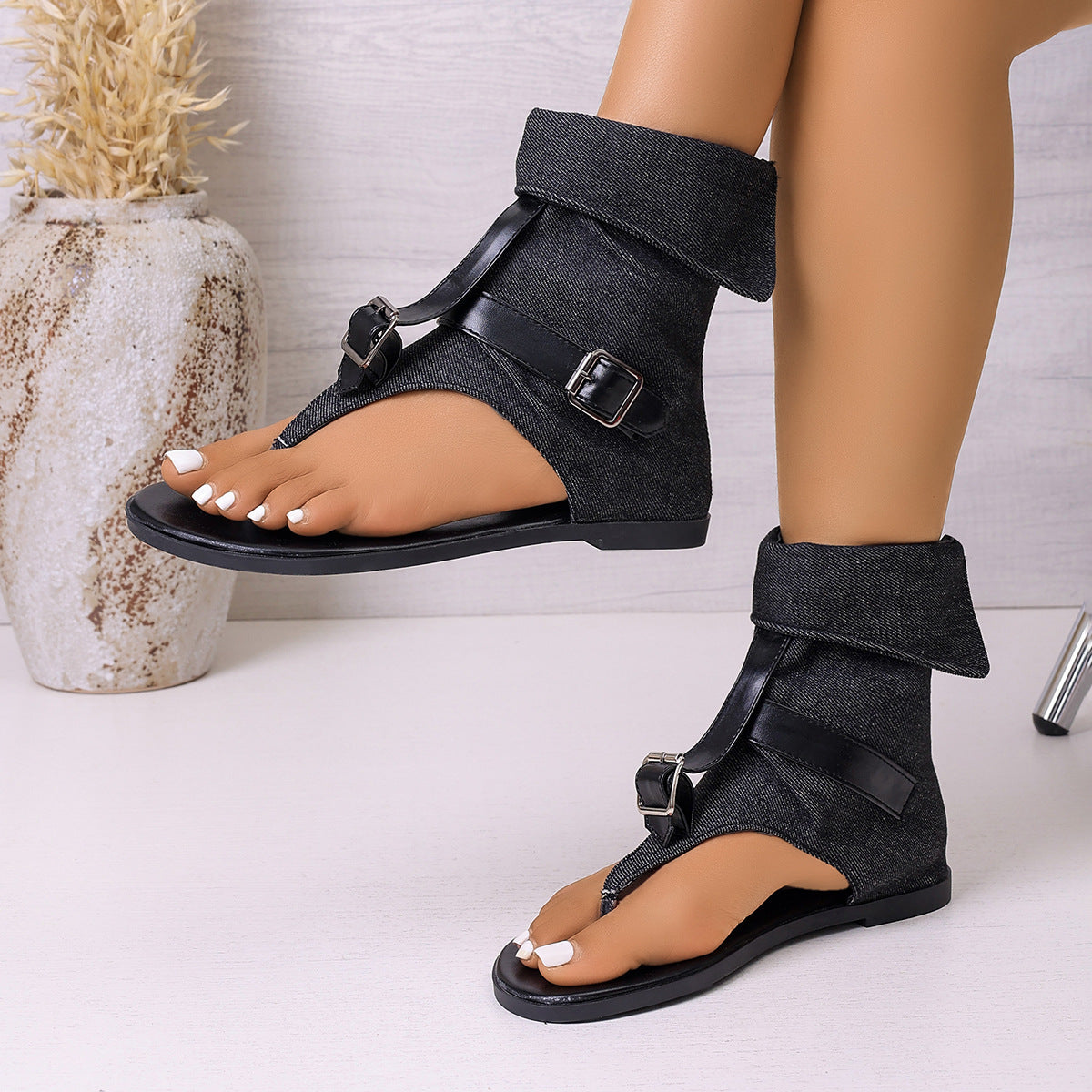 Sommer-Sandalen mit Reissverschluss – Bild 5 | LuxeStyle