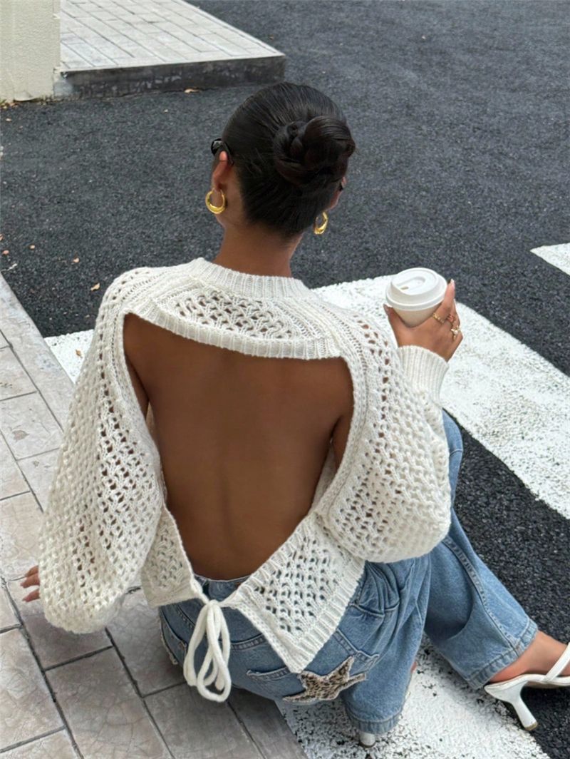 Strickpullover mit Rückenausschnitt