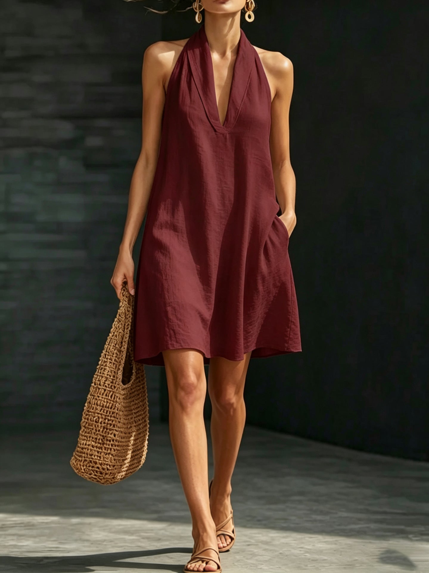 Einfaches V-Ausschnitt-Kleid