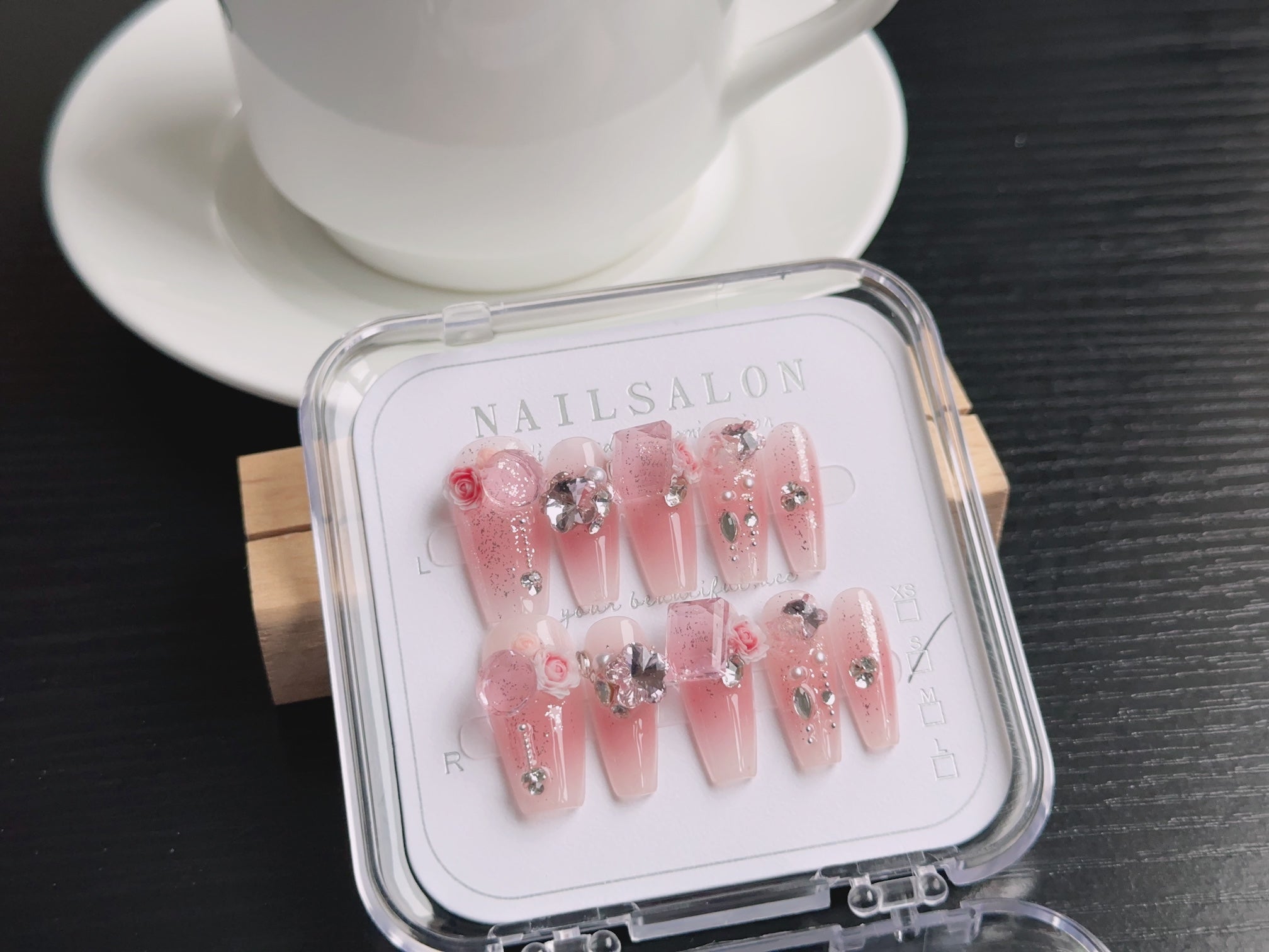 Press On Nails T037 – Pink Gem-Embedded – Ansicht 3