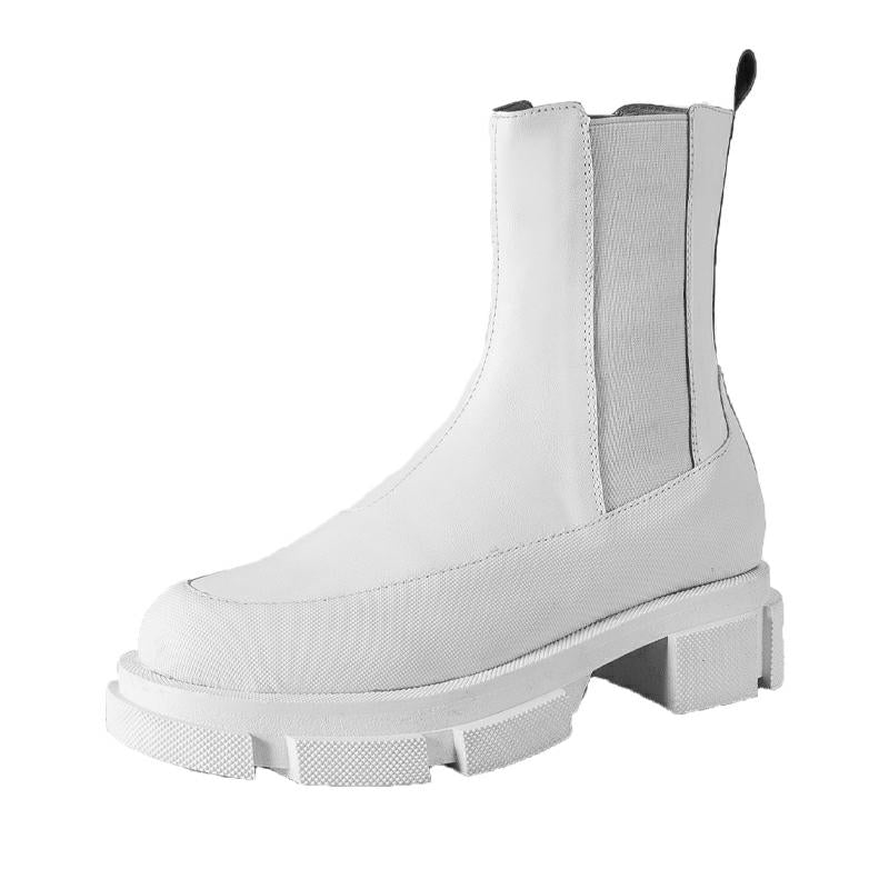 Britische Stiefeletten mit dicker Sohle