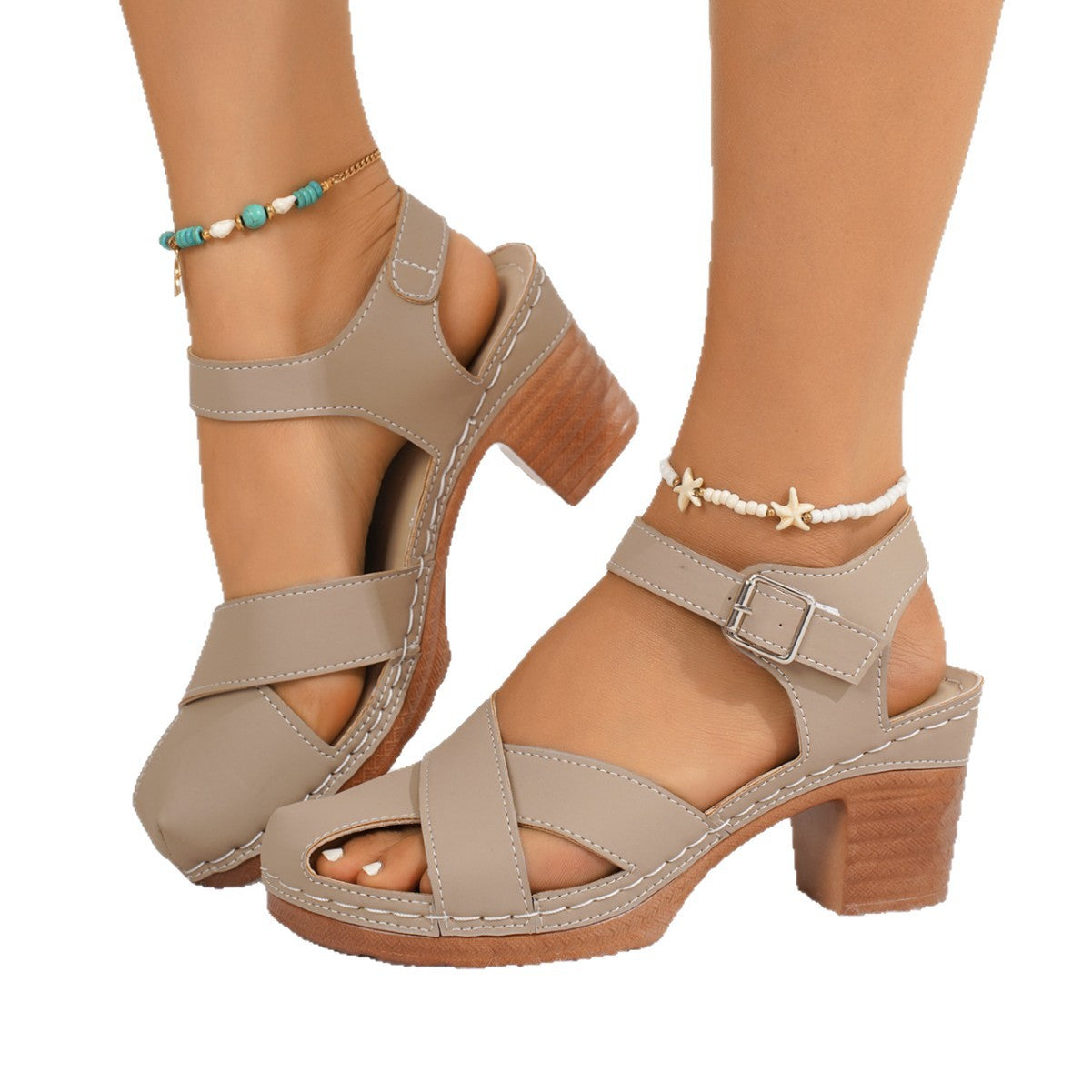 Sandalen mit Riemchen und hohem Absatz