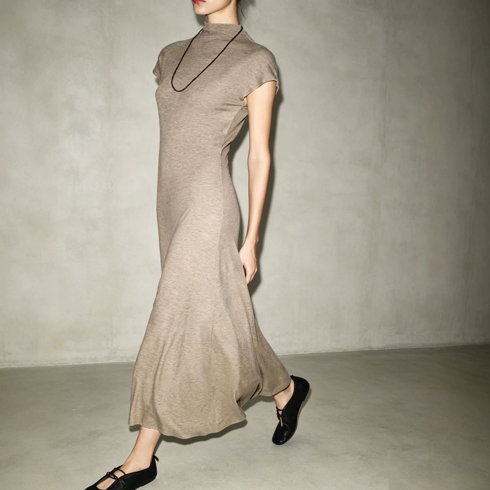 Retro-Kleid mit halbem Hals