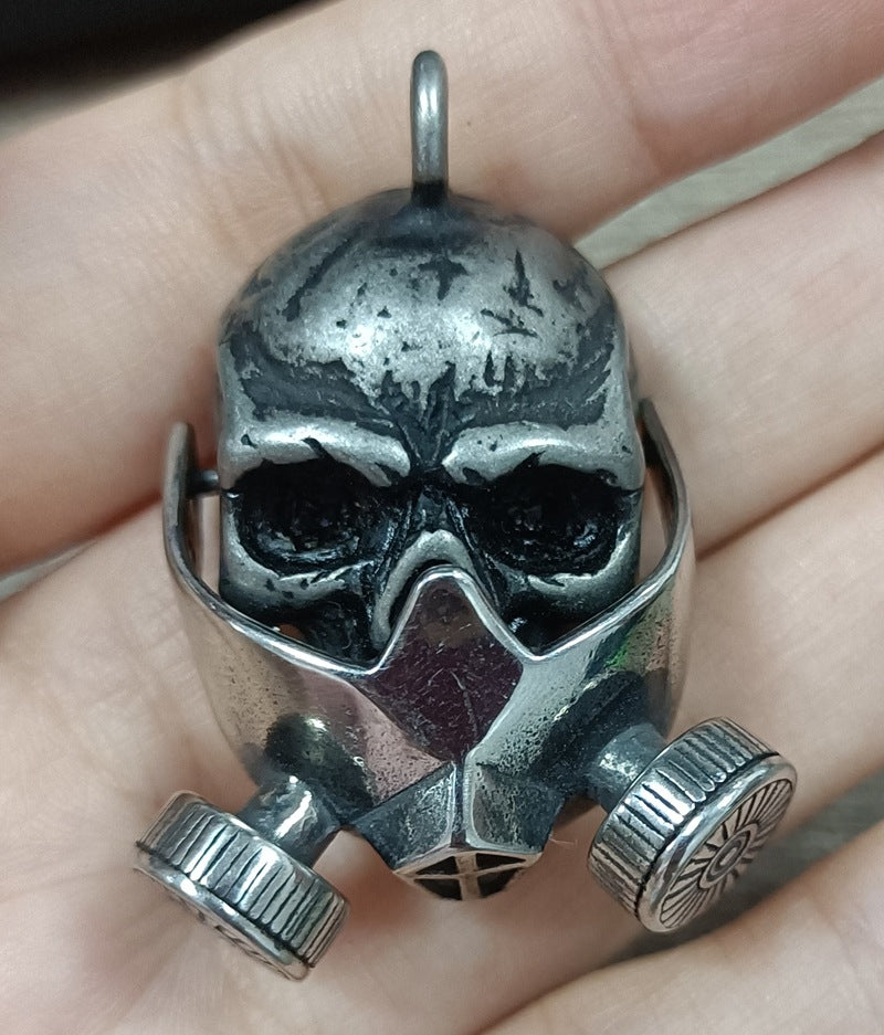 Retro Totenkopf Gasmasken-Anhänger – Bild 3 | LuxeStyle