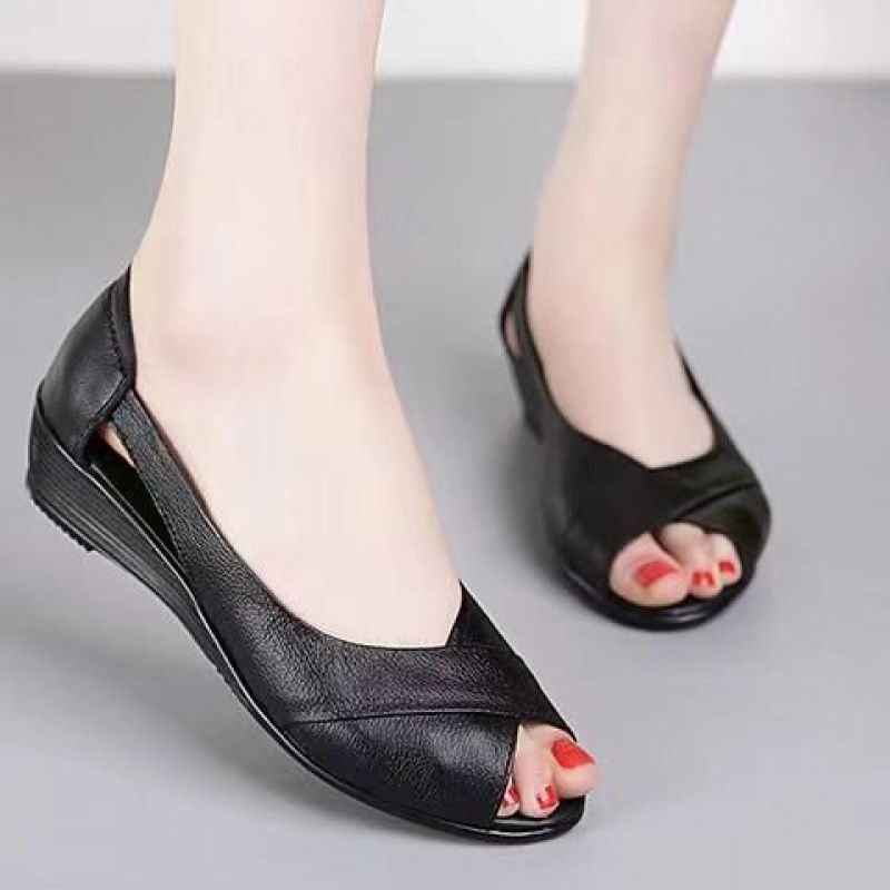 Sandalen mit Öffnung – Bild 7 | LuxeStyle