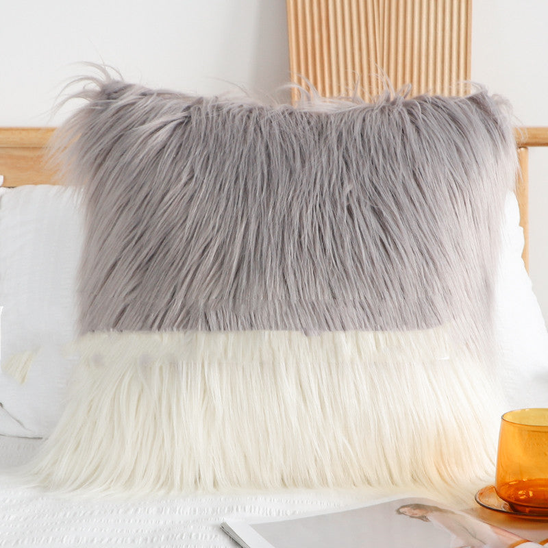 Luxuriöses, leichtes Plüschkissen für das Wohnzimmer | LuxeStyle