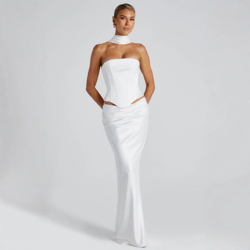 Elegantes zweiteiliges Damenkleid mit Bindeband
