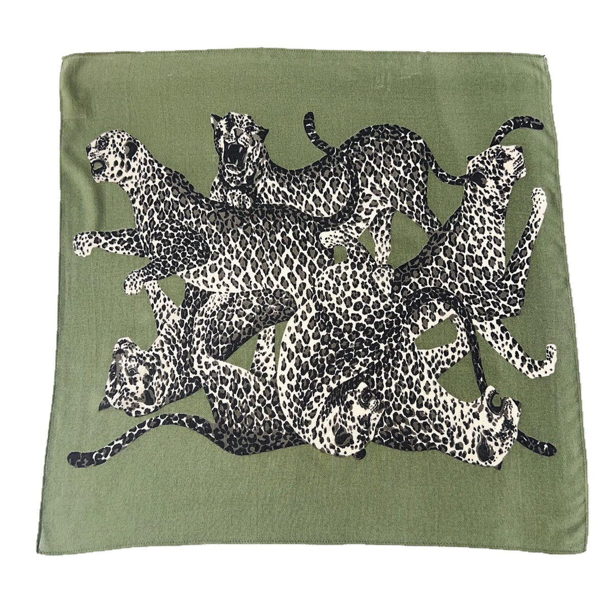 Cheetah Print Schal mit Pompons – Bild 4 | LuxeStyle