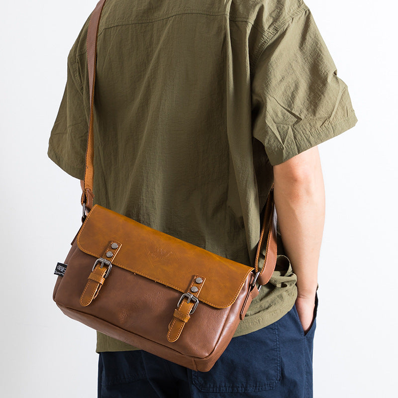 Koreanischer Herren PU Leder Retro Flip Schultertasche – Bild 3 | LuxeStyle