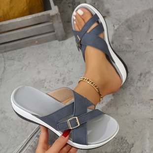 Damen Sandalen mit dickem Absatz und Zehennah – Bild 9 | LuxeStyle