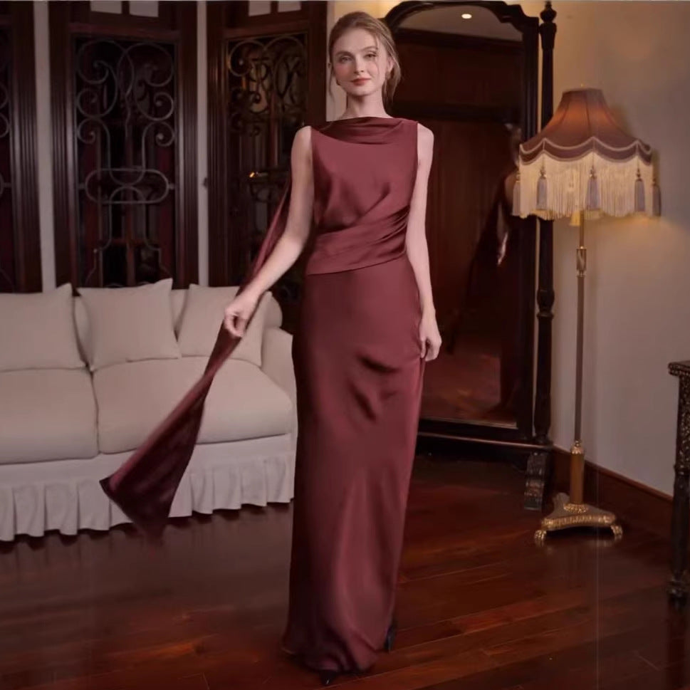 Elegantes Rundhals-Kleid mit Bindeband