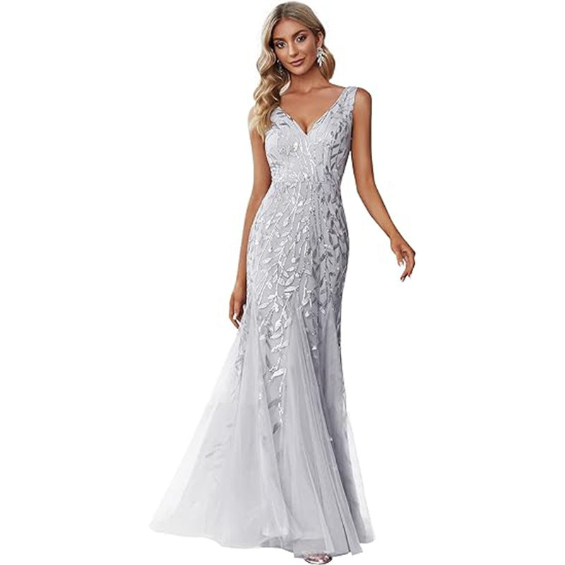 V-Ausschnitt Tüll-Glitzerkleid mit Stickerei – Bild 7 | LuxeStyle