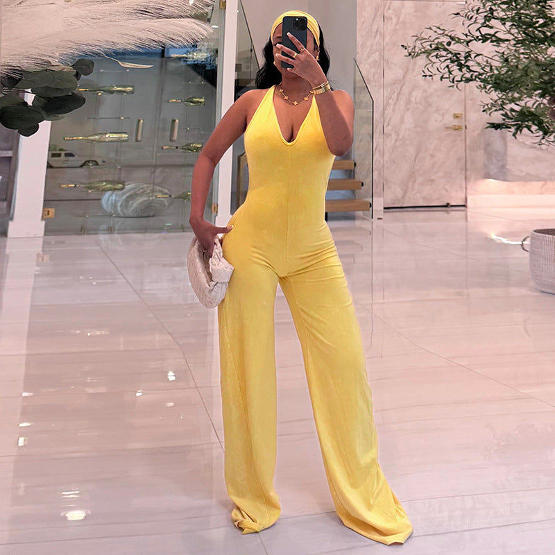 Sportlicher Jumpsuit mit offenem Rücken