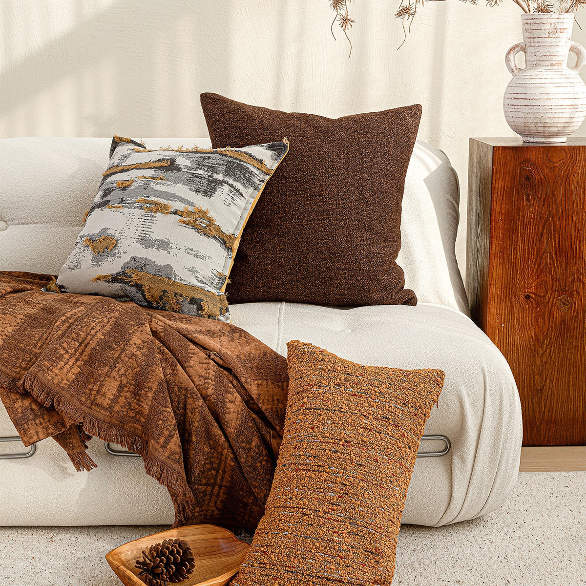 Zierkissenbezug mit Bergmuster – Bild 5 | LuxeStyle
