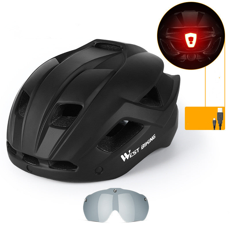 Radhelm mit integrierten Schutzbrillen