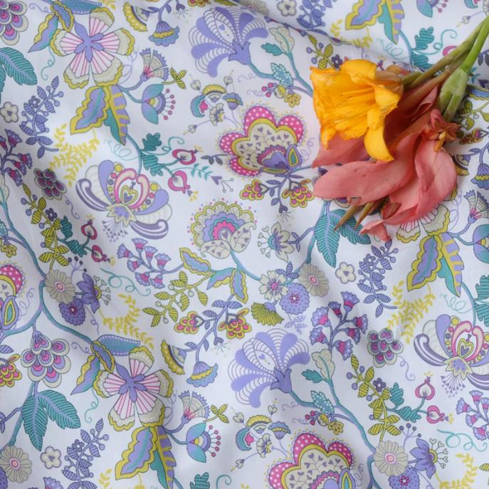 Bedruckter Baumwollstoff mit Blumenmuster – Bild 2 | LuxeStyle