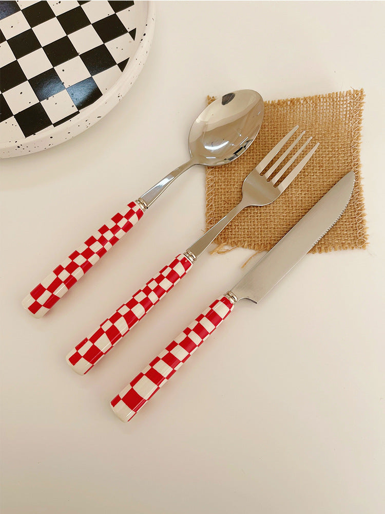 Besteck-Set mit Schachbrettmuster – Bild 6 | LuxeStyle
