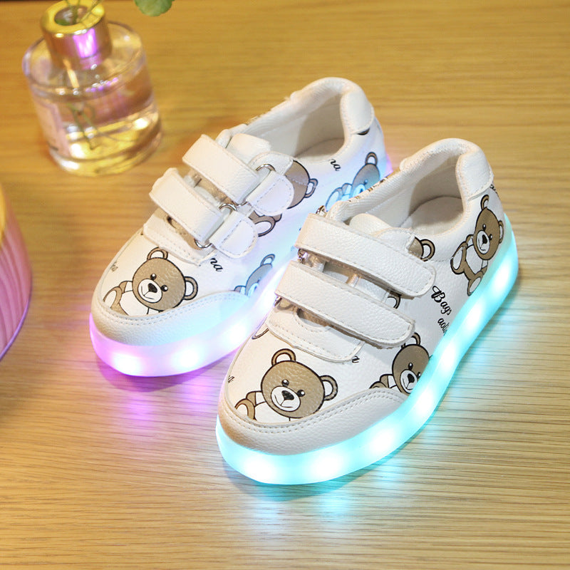 LED-Kinderschuhe mit USB-Ladefunktion und Flügeln