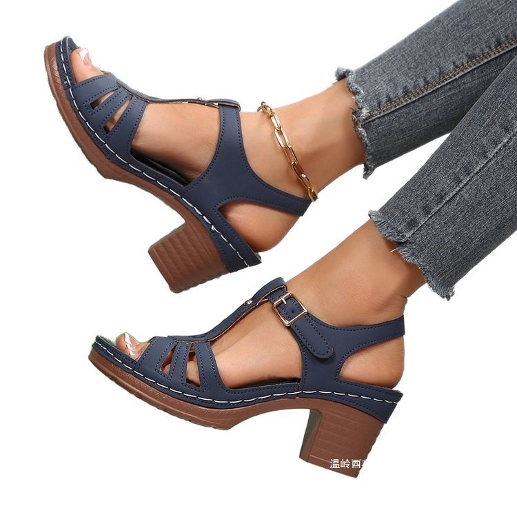 Keilabsatz-Sandalen mit Peep-Toe