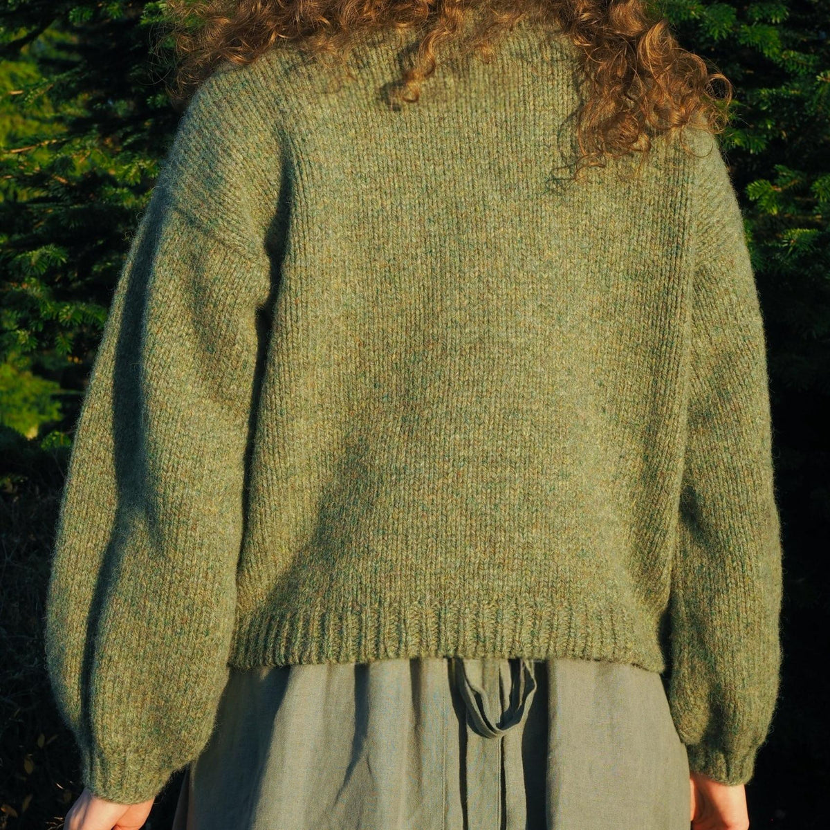 Anime-Pullover mit Rundhals und langen Ärmeln – Bild 2 | LuxeStyle
