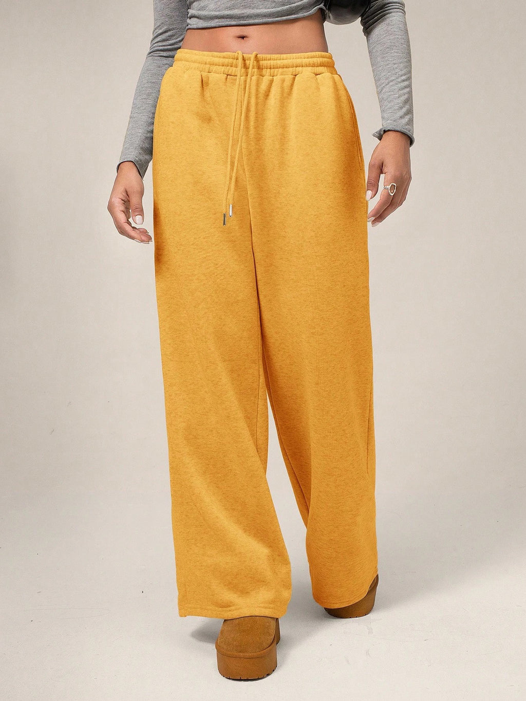 Cordhose im Loose Fit mit weitem Bein