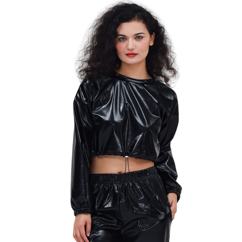 Glänzendes Kunstleder-Sweatshirt mit Rundhals