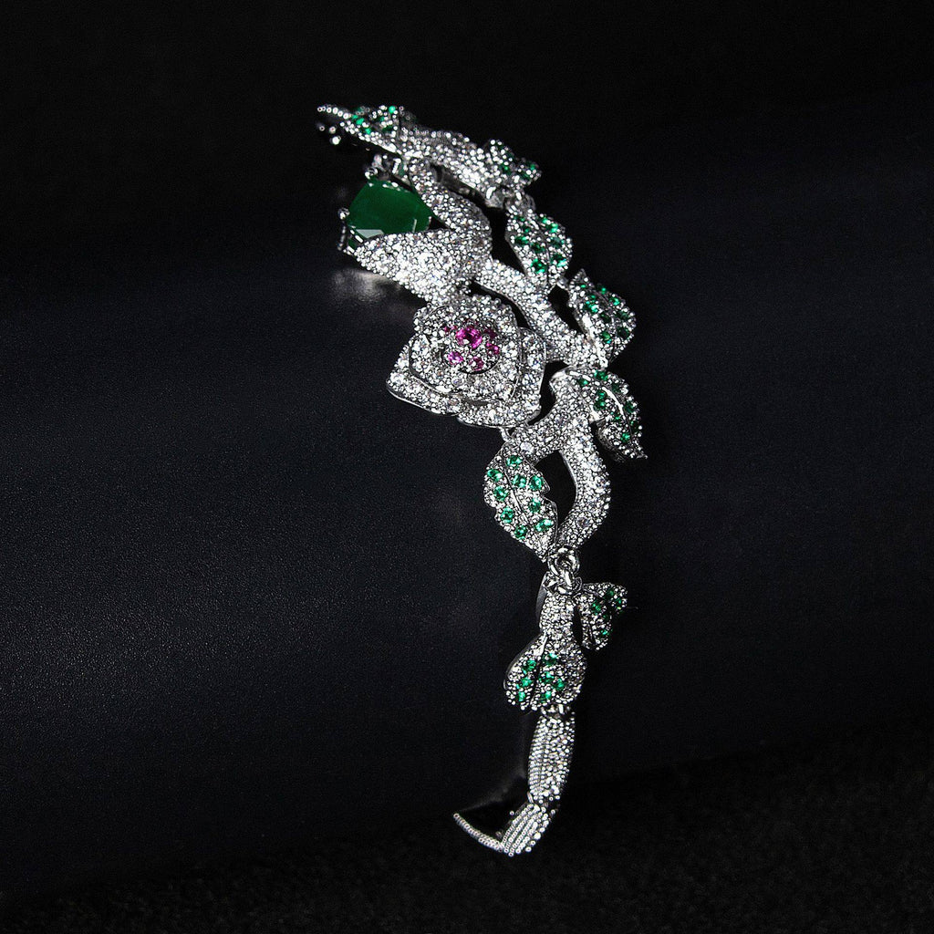 Funkelndes Blumen-Armband für Damen | LuxeStyle