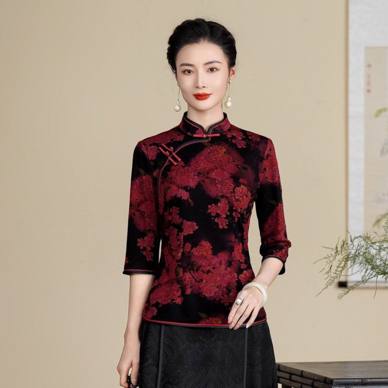 Vintage Slim-Fit Top mit Froschknöpfen
