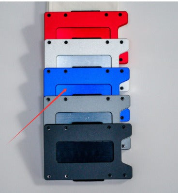 Kartenetui aus Aluminium