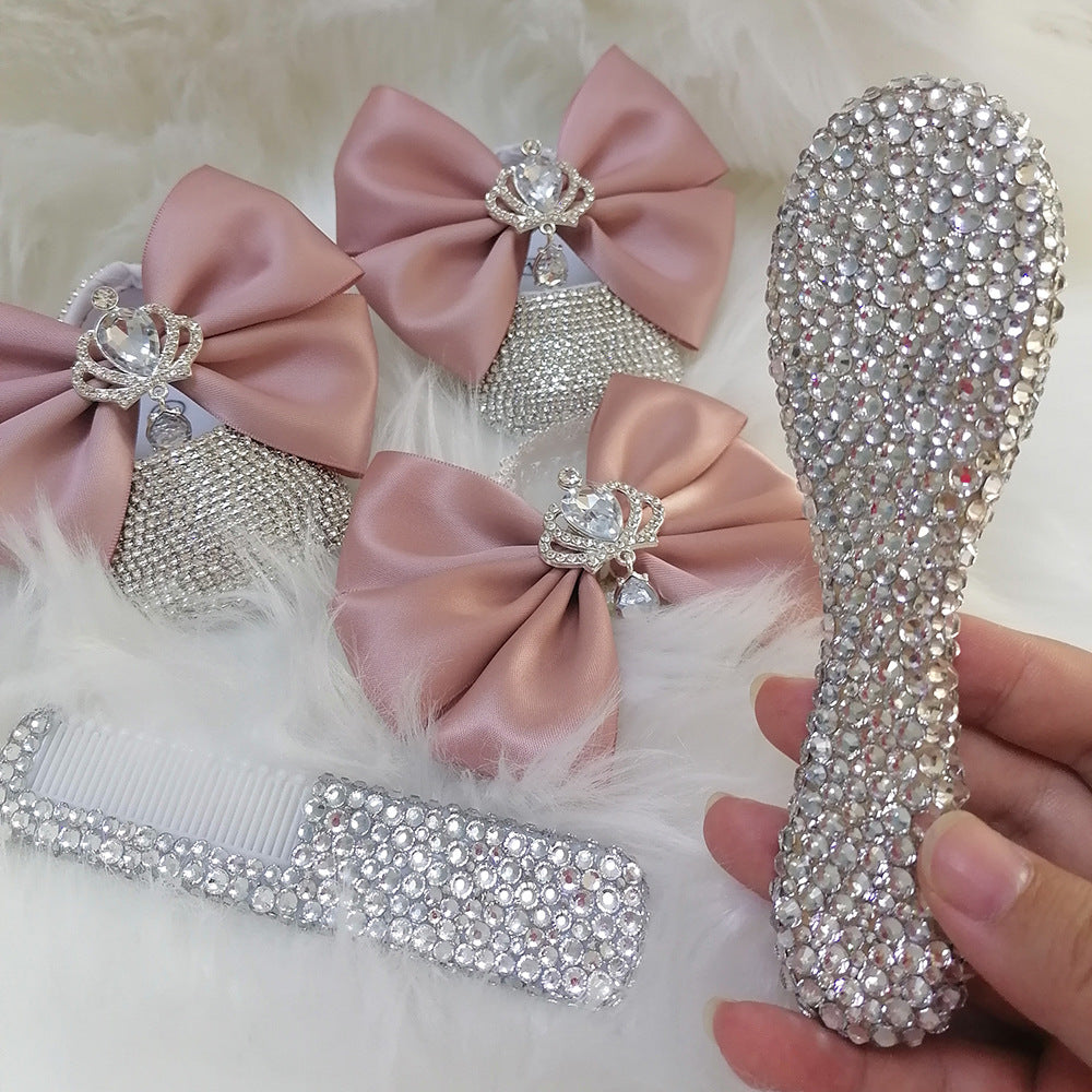 Schnürschuhe mit Haarband und Strass
