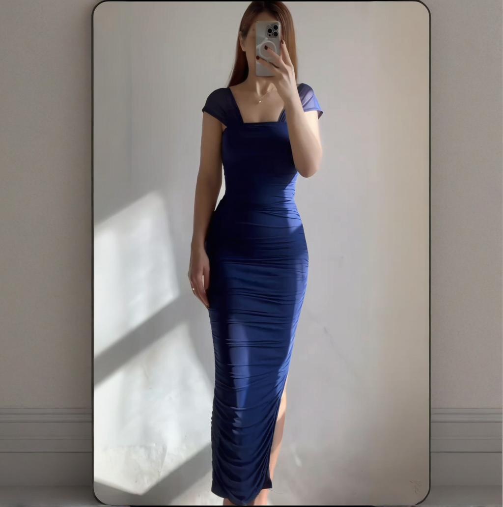 Elegantes, tailliertes Bodycon-Kleid mit Falten