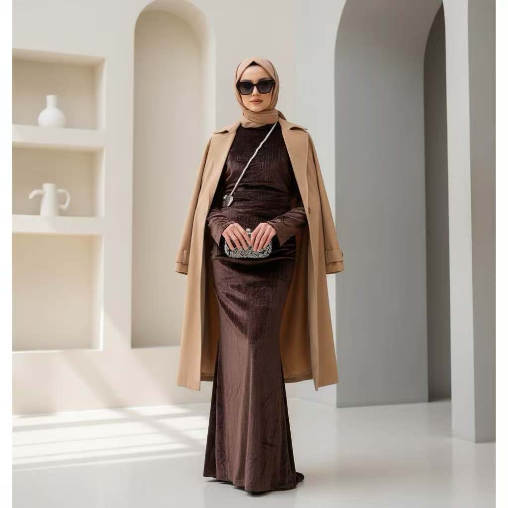 Elegantes Samtkleid mit langen Ärmeln | LuxeStyle