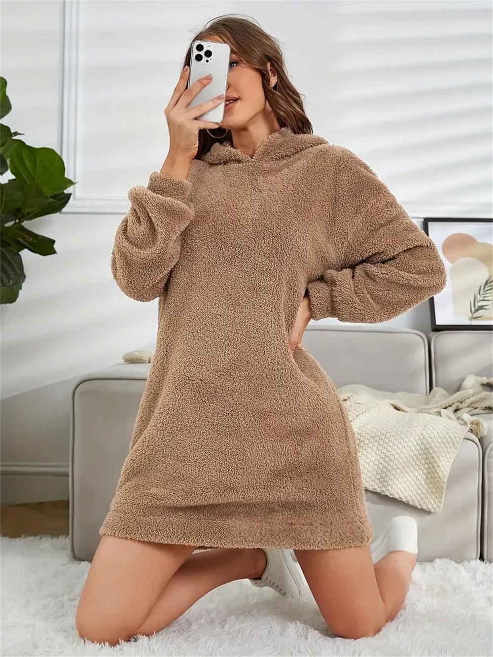 Kapuzenlangarmkleid