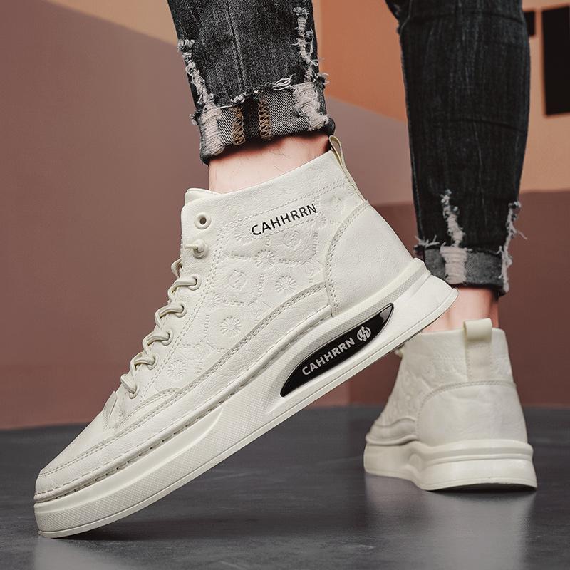 High-top Sneaker mit Schlangenmuster