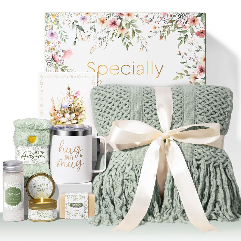 Geschenkbox mit Decke und Wellness-Produkten | LuxeStyle
