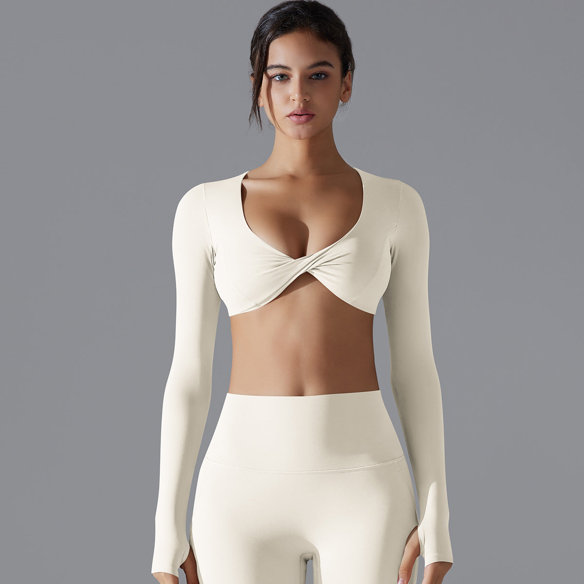 Atmungsaktives Top mit V‑Ausschnitt, schlanker Schnitt | LuxeStyle