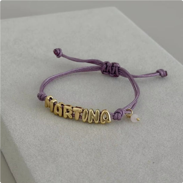 Buntes Buchstaben-Armband – Bild 2 | LuxeStyle