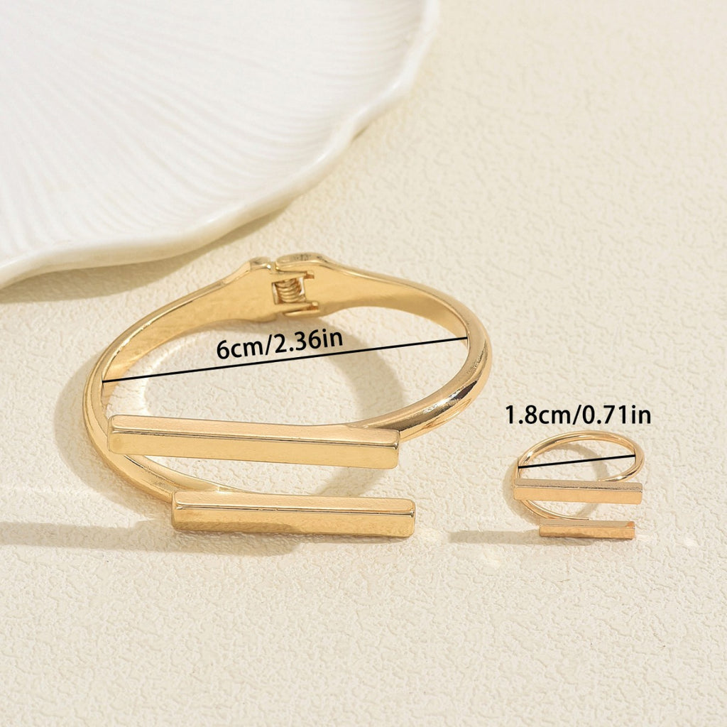 Glattes Armband & Luxus-Ring mit Premium-Textur