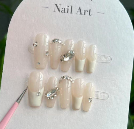 French Cherry Manicure Press-On Nägel – Bild 12 | LuxeStyle