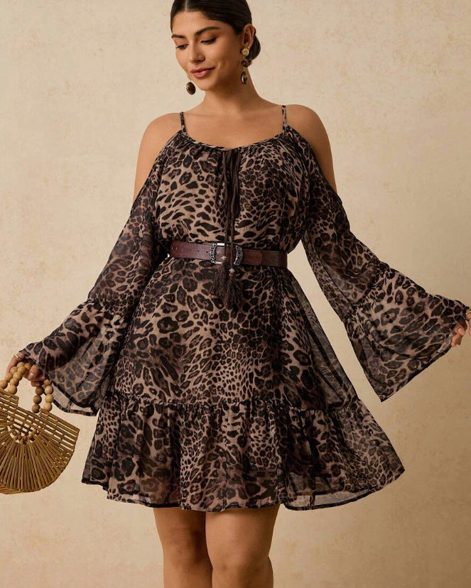 Gemustertes Langarmkleid mit Rundhalsausschnitt