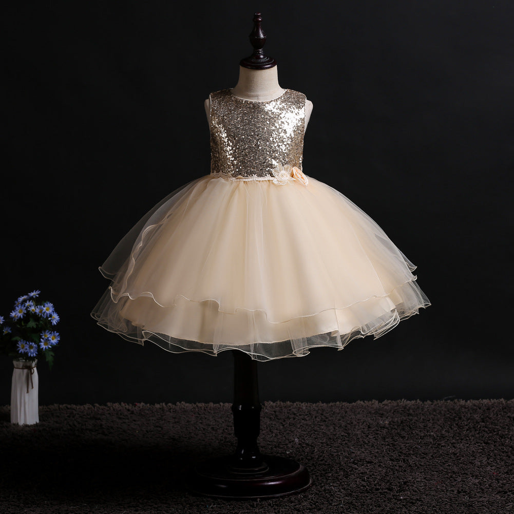 Mädchen im Abendkleid – Bild 6 | LuxeStyle
