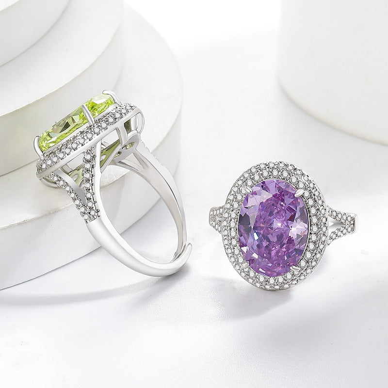 Verstellbarer Ring mit schimmerndem Zirkonia