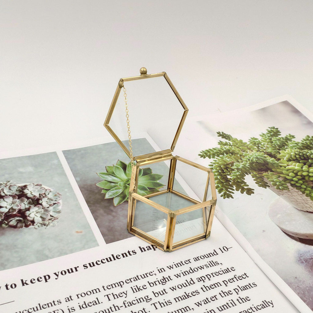 Hexagonale Glasbox für Schmuck und Ringe – Bild 5 | LuxeStyle