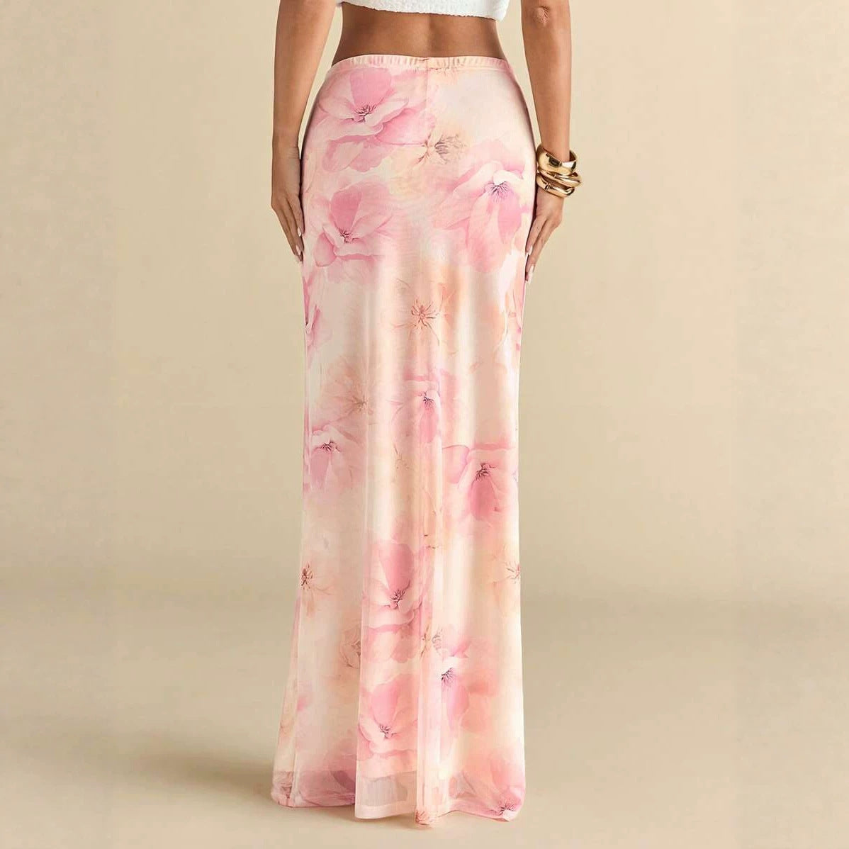 Gelbes Kleid mit Blumenmuster