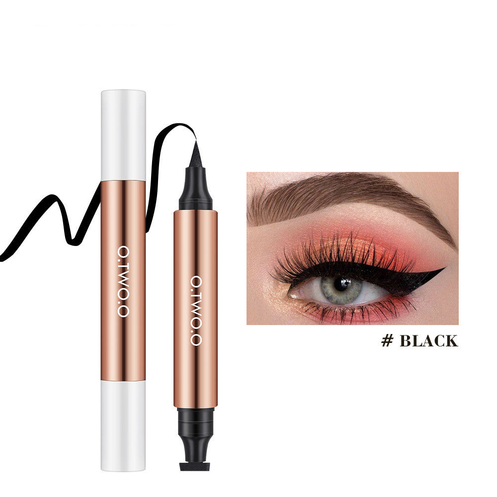 Wischfester Eyeliner – Bild 3 | LuxeStyle