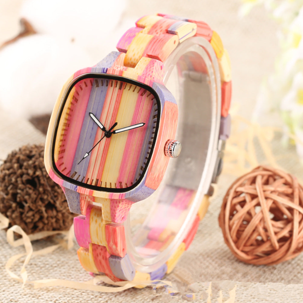 Modische Armbanduhr aus Bambusholz – Bild 2 | LuxeStyle
