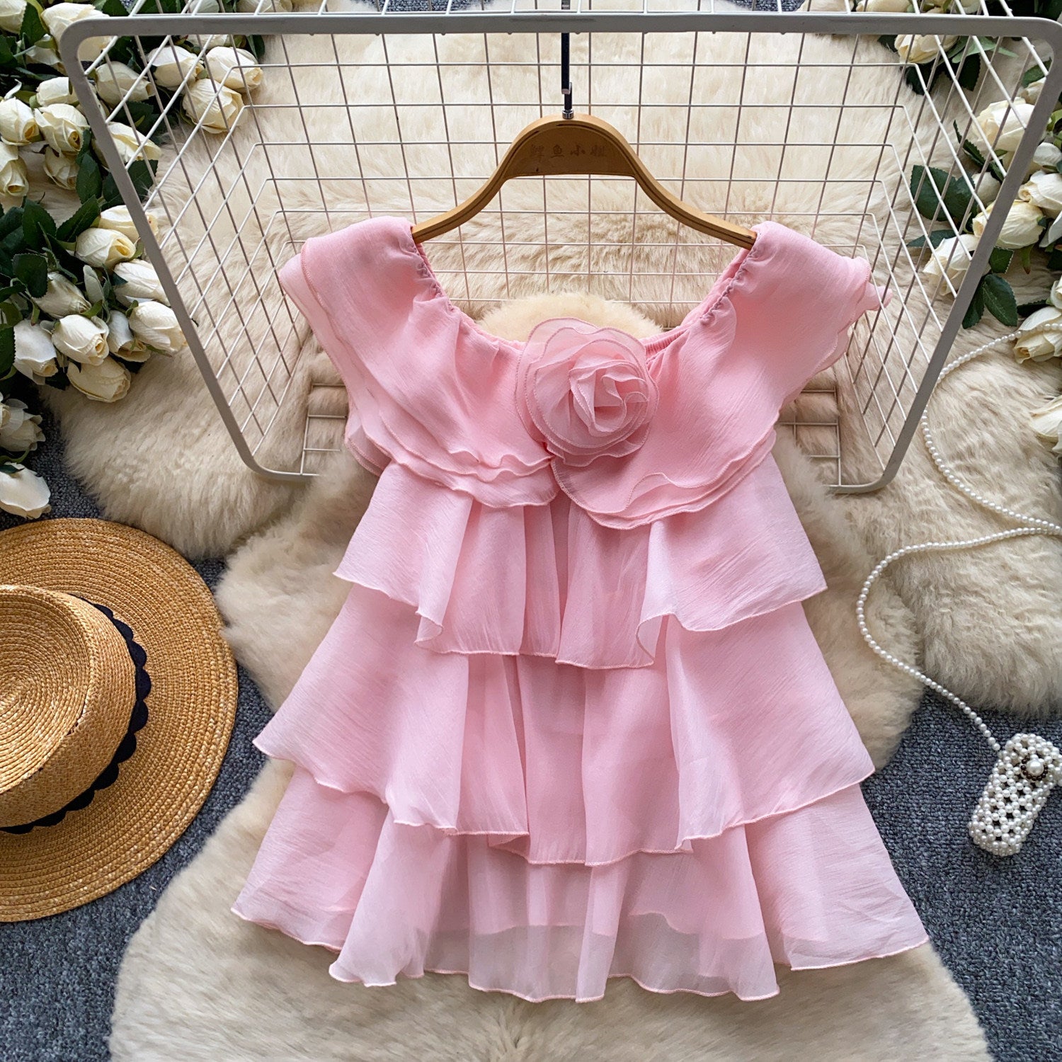 Chiffonbluse mit Rüschensaum